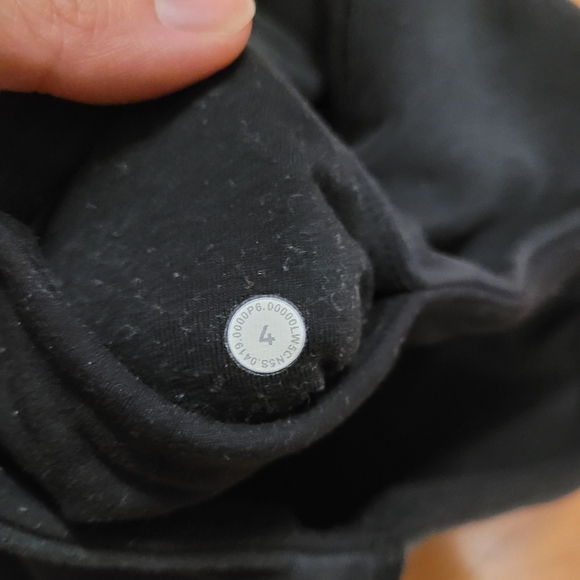 Lululemon Size 4 Wunder Lounge Pants (fleece lined leggings) - Picture 3 of 3